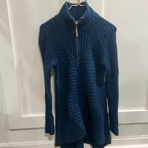 Blue Kensie zip sweater
